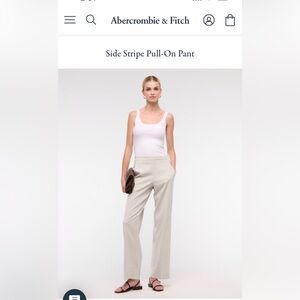 Abercrombie & Fitch Women's
Side Stripe Pull-On Pant size XS short NWT